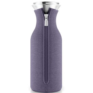Eva Solo Kjøleskapskaraffel med vippelokk, fiolett blå